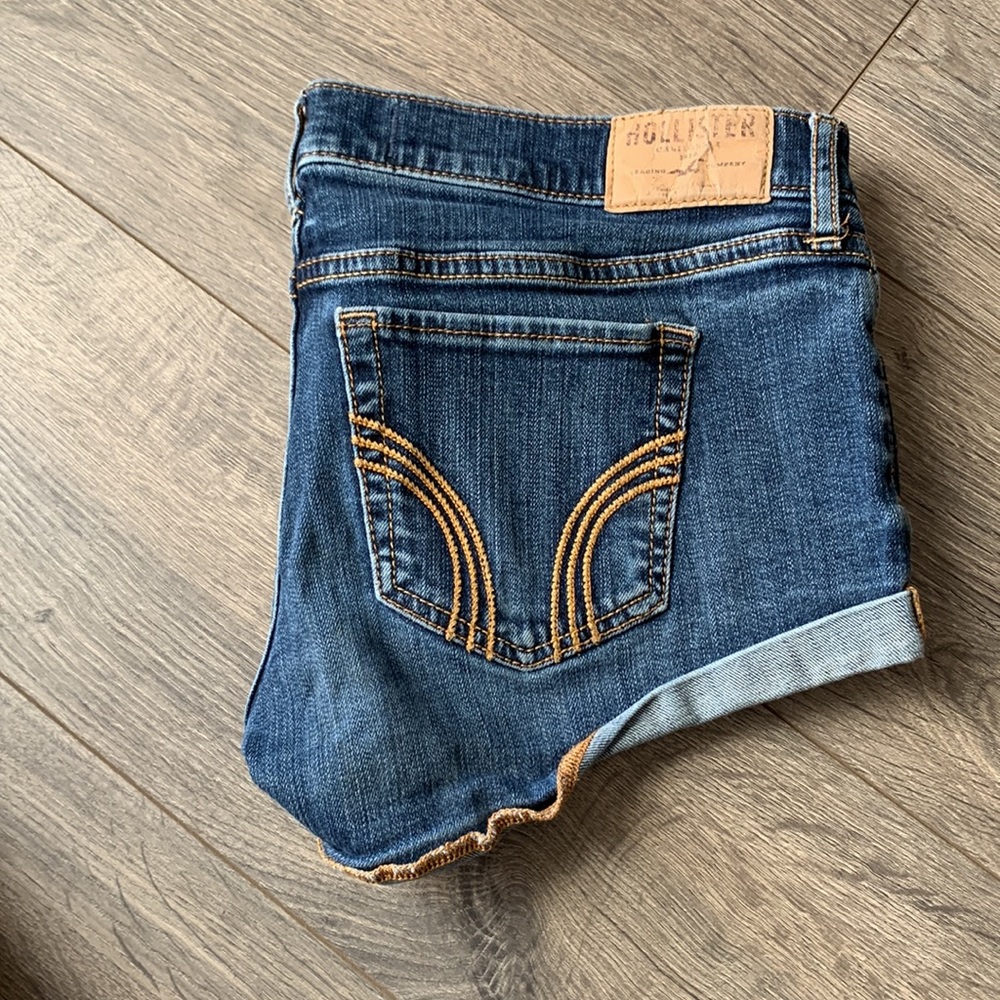 Hollister short jeans shorts Sz ~> 3 (W26)